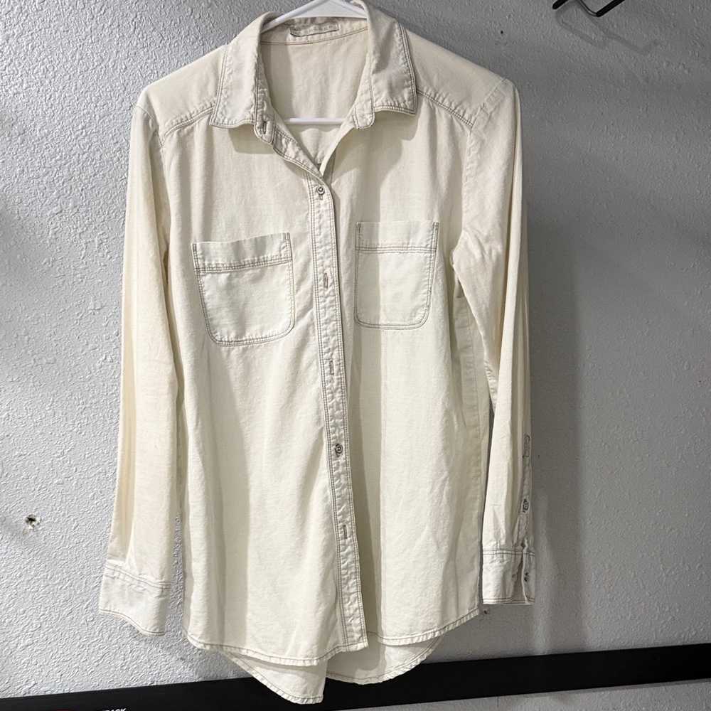 Hinge Cream Casual Button-Down Shirt women xs